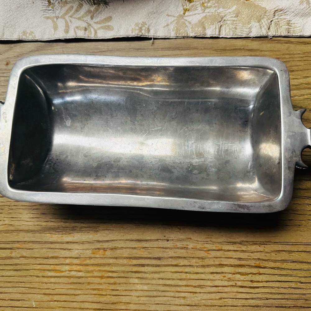 Silver Shallow Metal Tray with Integrated Handles - Picture 2 of 5